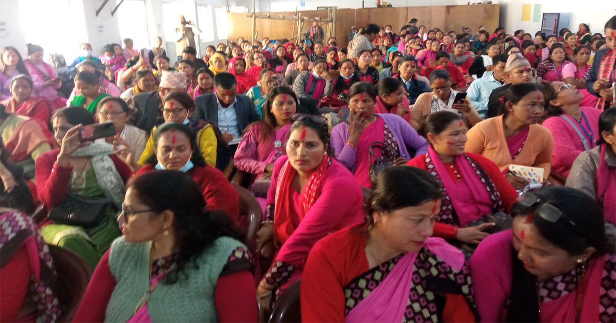 चौतर्फी दबाबपछि ईसीडी शिक्षकलाई हटाउने निर्णय सच्चियो